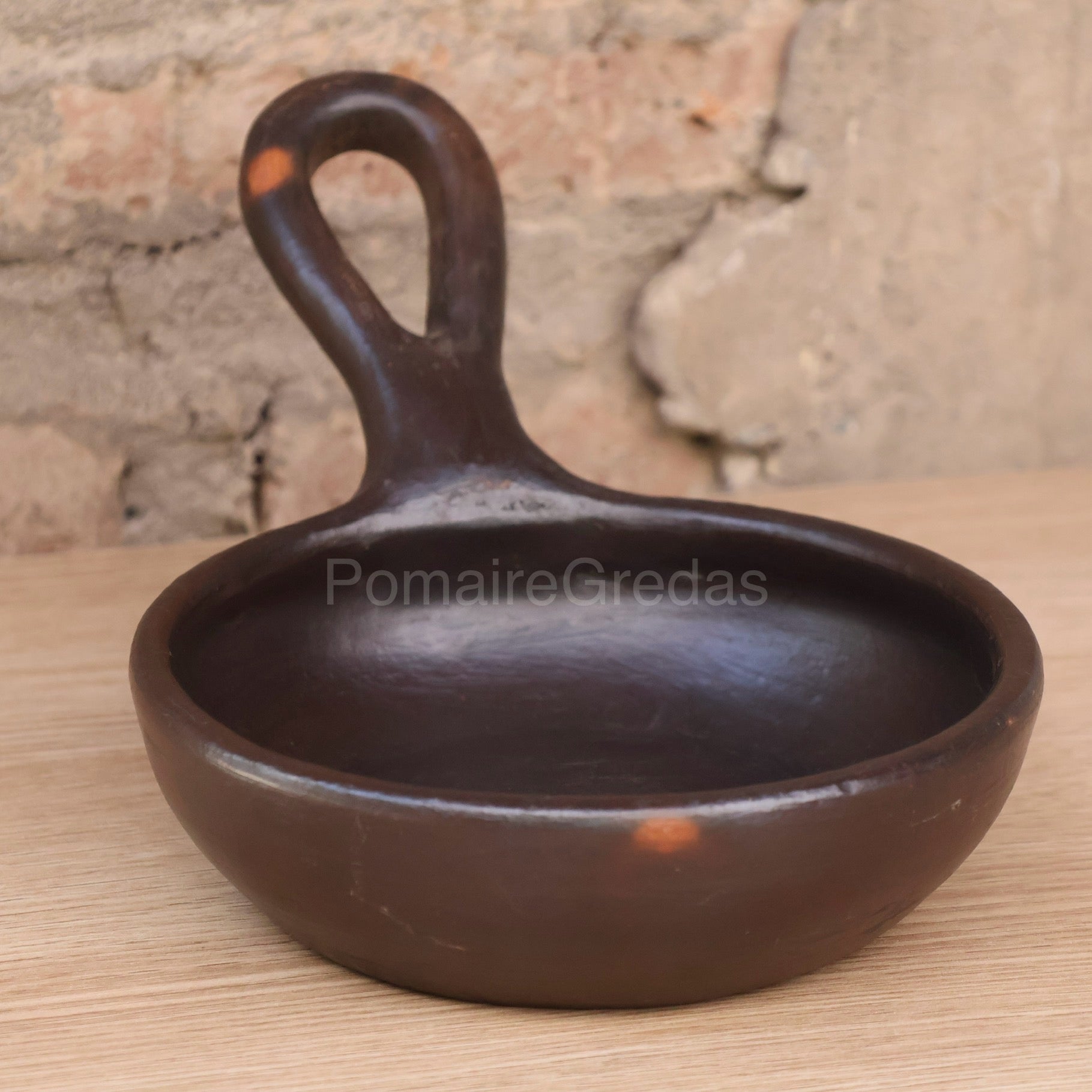Paila negra con mango