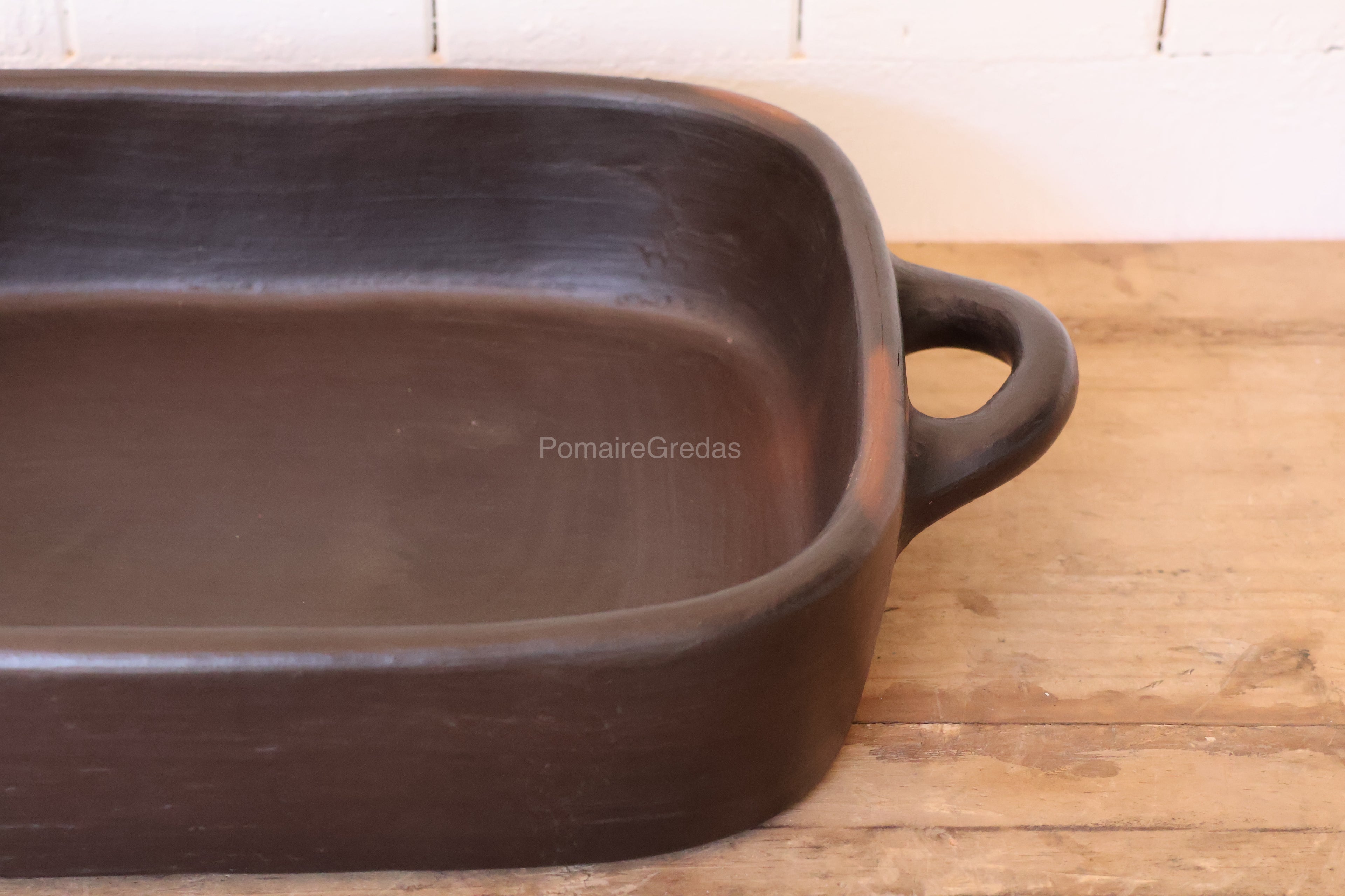 Fuente rectangular grande