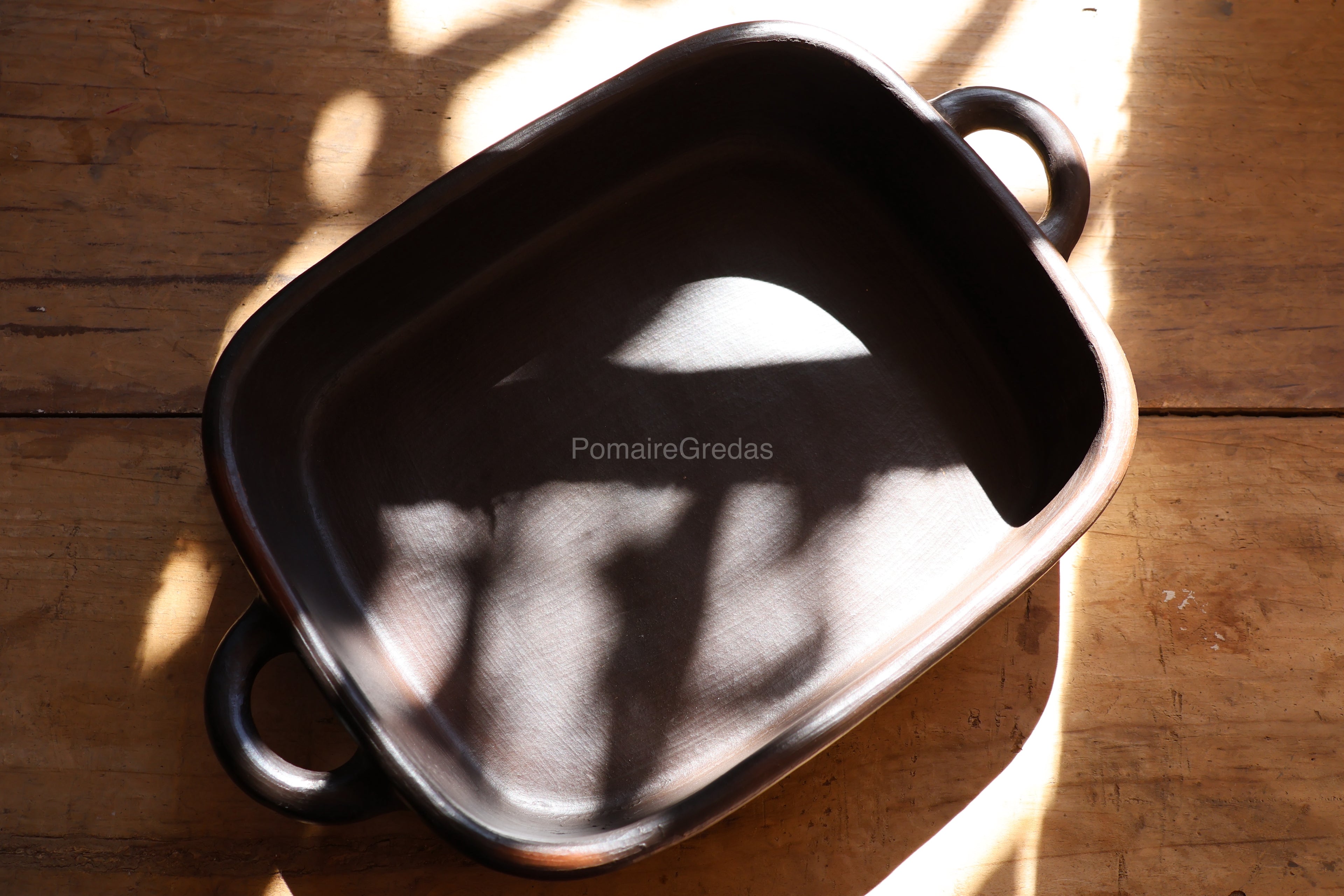 Fuente rectangular grande