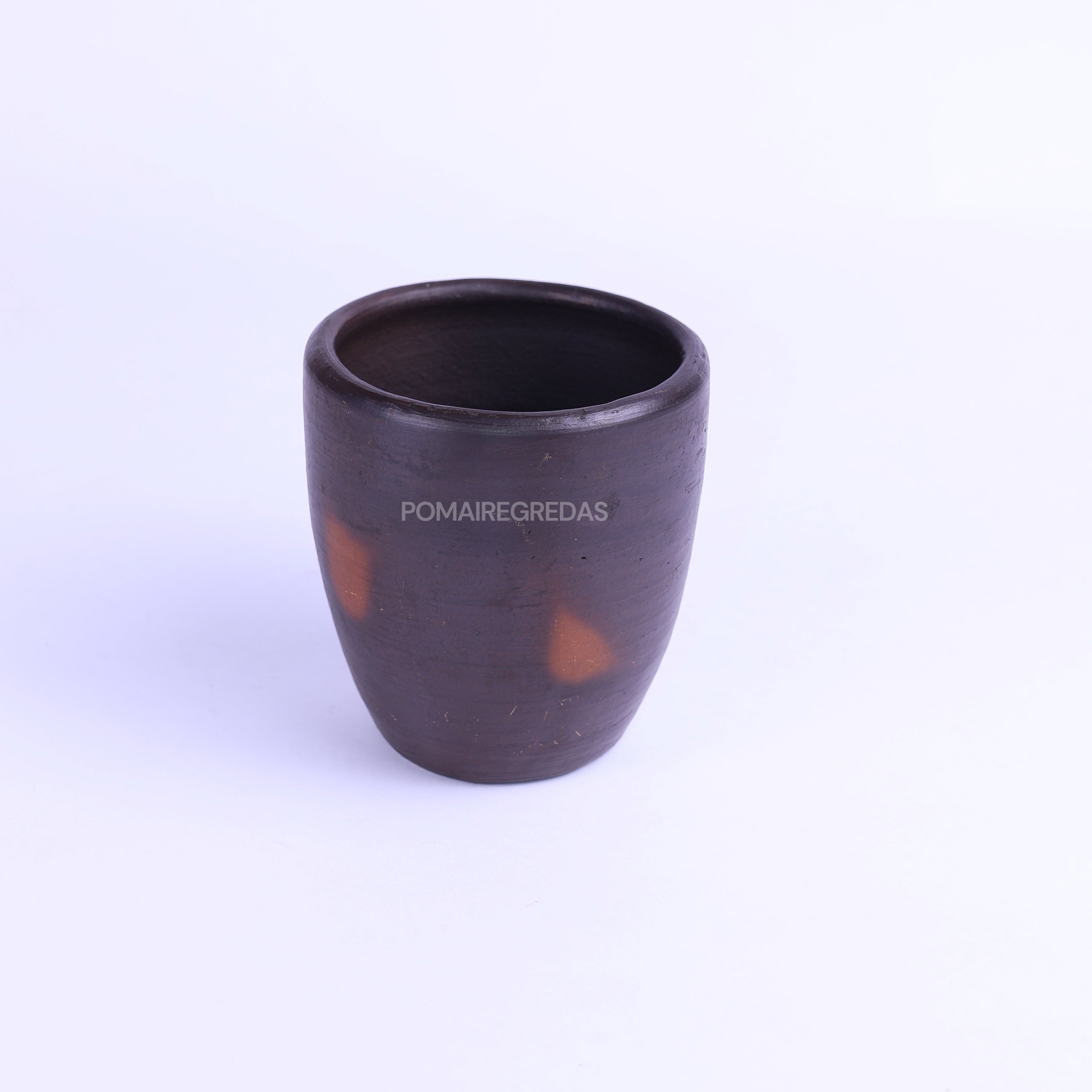 Vaso de greda negro